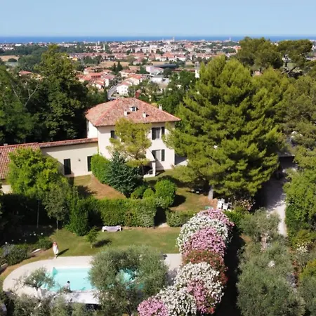 Tranquil Haven With Private Pool Modern Comforts Fano